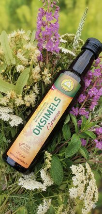 "Vīgrieze" - oksimels ar vīgriezēm